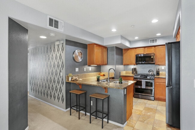3479 Spring Tide Terrace in San Diego, CA - Foto de edificio - Building Photo