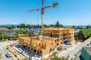 1485 Fir St in White Rock, BC - Building Photo