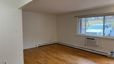 63 Poplar Ln in Middletown, NY - Building Photo - Building Photo