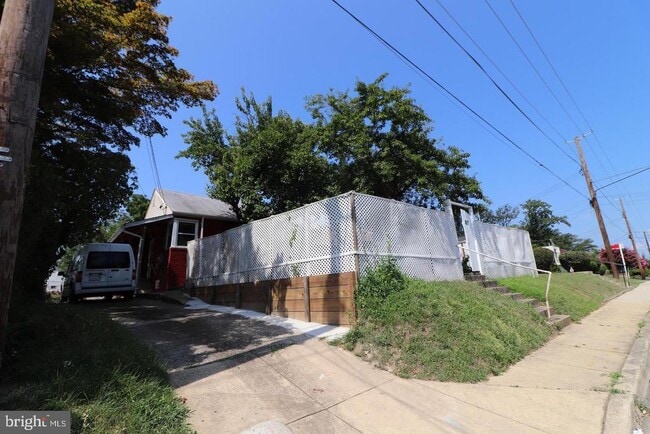 817 Chillum Rd in Hyattsville, MD - Building Photo - Building Photo