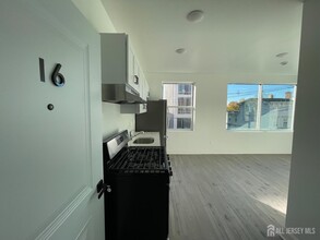 103 Bayard St in New Brunswick, NJ - Building Photo - Building Photo