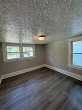 1299 Sunrise Dr in Akron, OH - Foto de edificio - Building Photo