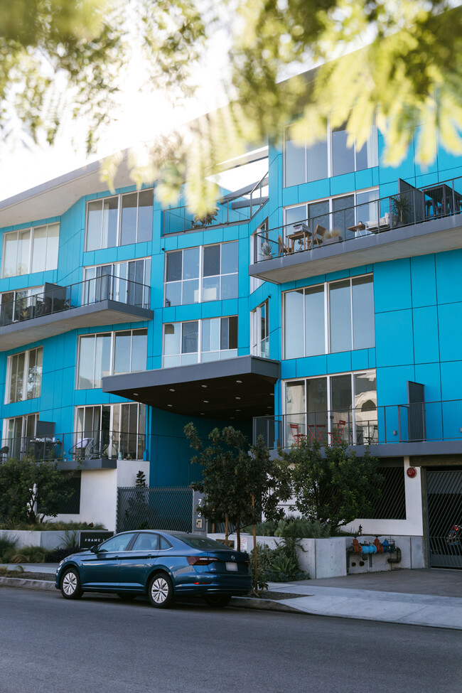 Frame Hollywood in Los Angeles, CA - Foto de edificio - Building Photo