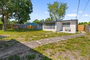 20 NE 17th Ave in Pompano Beach, FL - Building Photo