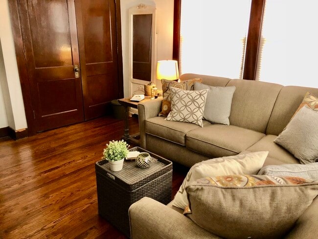 513 Terry St, Unit C