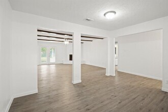 24607 Green Moss Dr in Huffman, TX - Building Photo - Building Photo