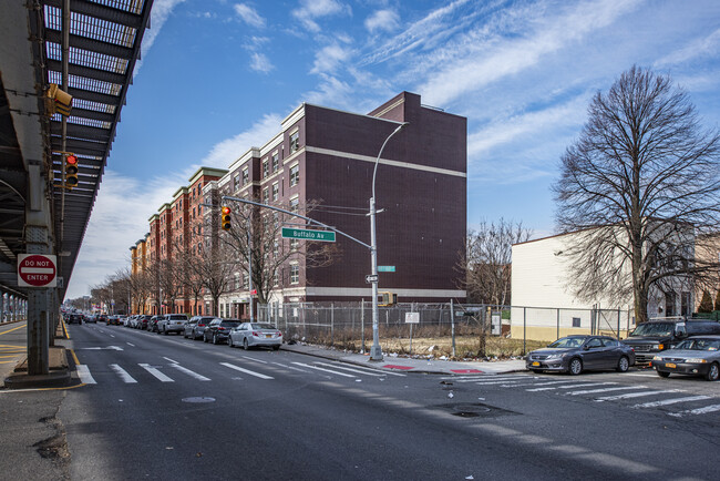 Atlantic Avenue Apartments in Brooklyn, NY - Building Photo - Building Photo