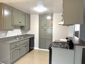 3901 Green Ave, Unit C in Los Alamitos, CA - Building Photo
