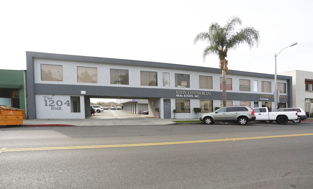 1204 W Gardena Blvd in Gardena, CA - Building Photo