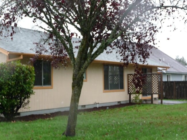 property at 238 Dorcas Dr N