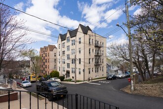 45 Avon Pl in Staten Island, NY - Foto de edificio - Building Photo