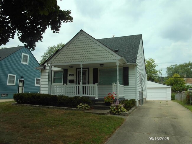 property at 424 W Tacoma St