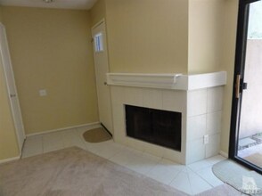 1109 Tivoli Ln, Unit 131 in Simi Valley, CA - Building Photo - Building Photo