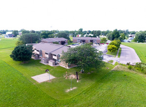 Maple Leaf Apartments in Union City, IN - Building Photo - Building Photo