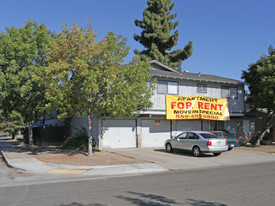1160 Tollhouse Rd in Clovis, CA - Building Photo