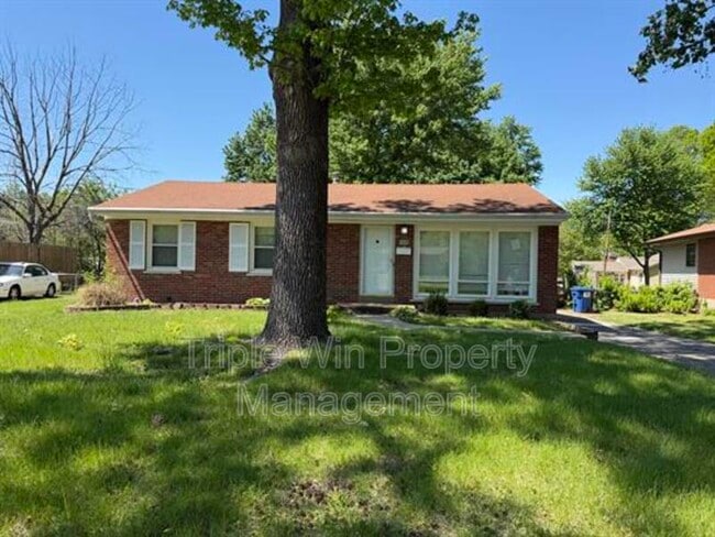 185 St Eugene Ln in Florissant, MO - Building Photo - Building Photo