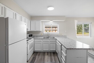 6301 Frankn Dot Dr in Lansing, MI - Building Photo - Building Photo