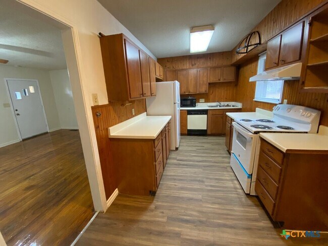 property at 826 Burleson St