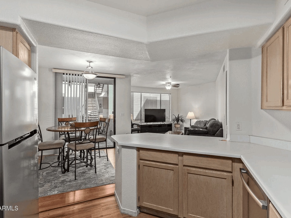 3848 N 3rd Ave, Unit 1047 in Phoenix, AZ - Building Photo