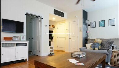 7 Sutherland Rd in Boston, MA - Building Photo - Building Photo