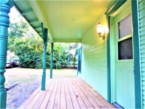 1106 Peak St in Denton, TX - Building Photo - Building Photo