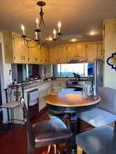 7221 Earldom Ave in Playa Del Rey, CA - Building Photo - Building Photo