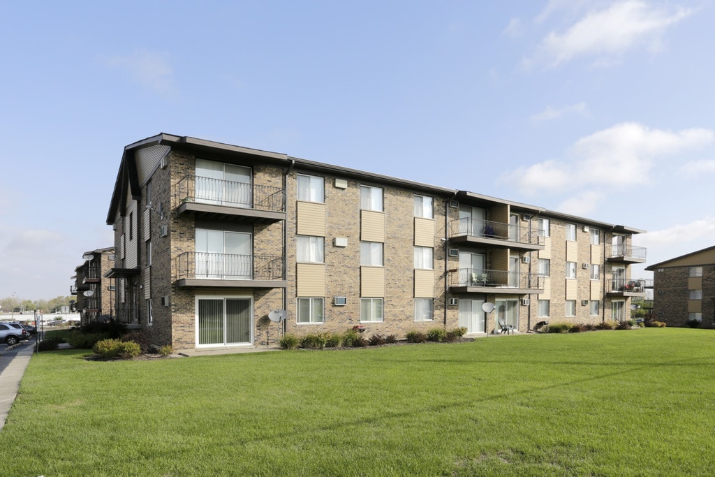 Orchard Estates Apartments in Alsip, IL