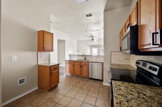 812 Sierra Cir in Burleson, TX - Building Photo - Building Photo