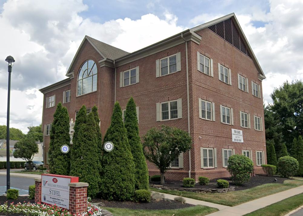 515 S White Horse Pike in Audubon, NJ - Building Photo