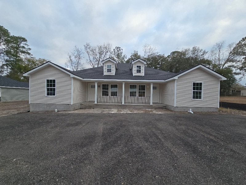 887 Coachman St in Waycross, GA - Building Photo
