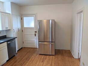 1116 Ashland Ave, Unit Unit 1 in Evanston, IL - Building Photo - Building Photo