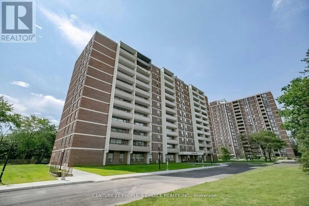 3120-3120 Kirwin Ave in Mississauga, ON - Building Photo