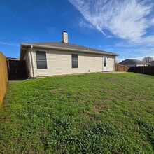 5301 New Castleton Ln in Fort Worth, TX - Building Photo - Building Photo