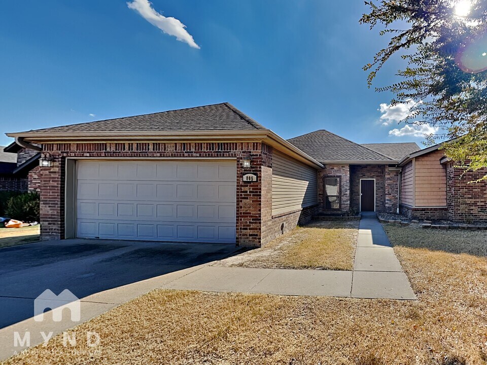 805 Sand St in Cave Springs, AR - Building Photo