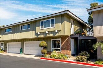 16862 Coach Ln in Huntington Beach, CA - Building Photo - Building Photo
