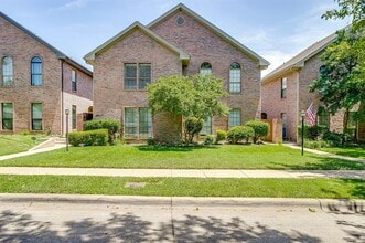 1301 Belle Pl in Fort Worth, TX - Building Photo - Building Photo