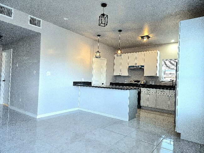 2777 Chavarria St, Unit 4 in Eagle Pass, TX - Building Photo - Building Photo