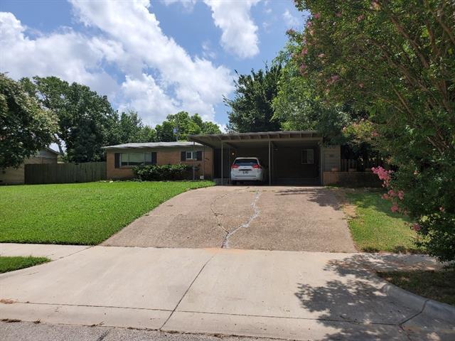 property at 106 W Scotland Dr