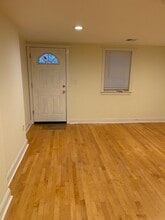 31 Border Rd in Holbrook, MA - Building Photo - Building Photo