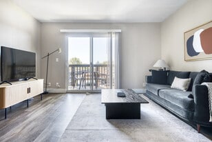 644 Edgewater Blvd in Foster City, CA - Building Photo