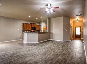 3206 Granite Gate Ln in San Leon, TX - Foto de edificio - Building Photo