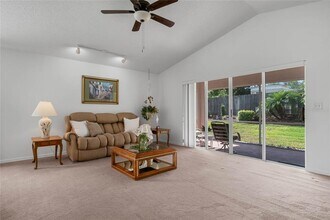 408 Lake Suzanne Dr in Lake Wales, FL - Foto de edificio - Building Photo