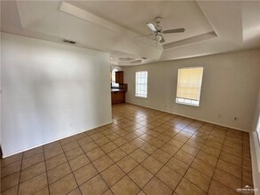 11 La Mancha Dr in Edinburg, TX - Building Photo - Building Photo