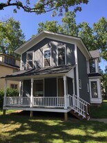 614 Forest St, Unit 4 in Kalamazoo, MI - Building Photo
