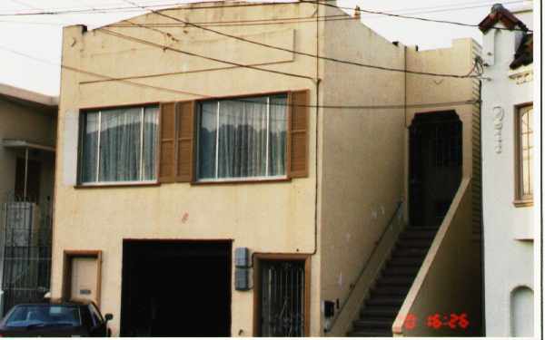 948-950 Brunswick St in Daly City, CA - Foto de edificio