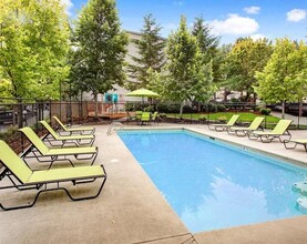 Vista Ridge in Issaquah, WA - Foto de edificio - Building Photo