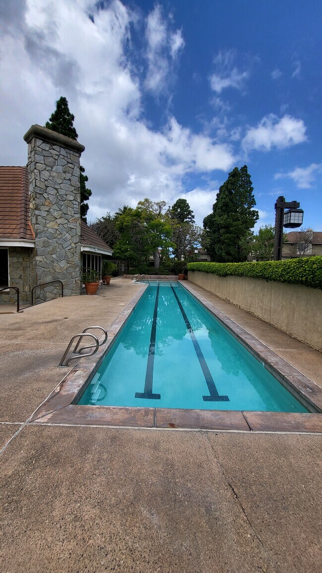 property at 2571 Plaza del Amo