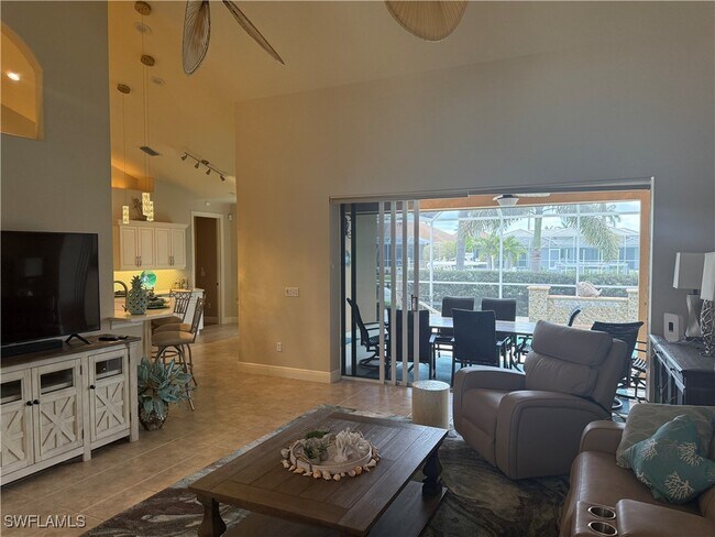 121 Bonita Ct in Marco Island, FL - Building Photo - Building Photo