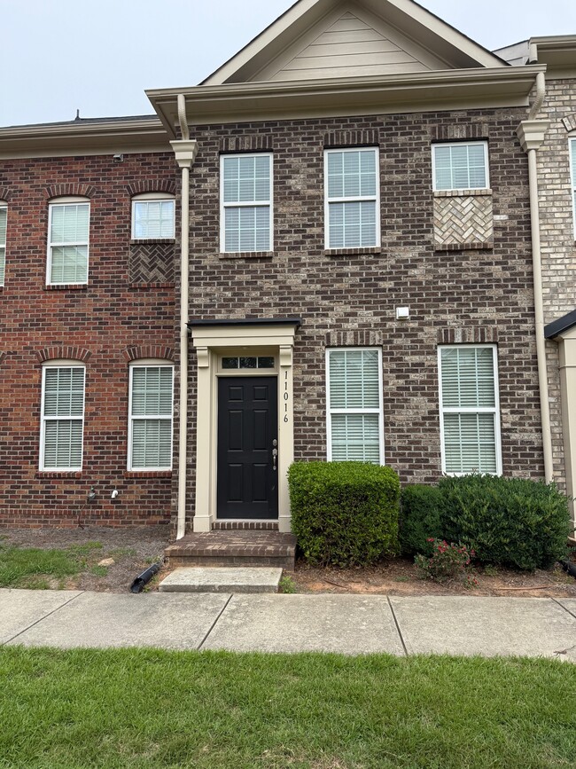 property at 11016 Cedar Walk Lane
