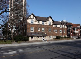 5 High Park Ave in Toronto, ON - Building Photo
